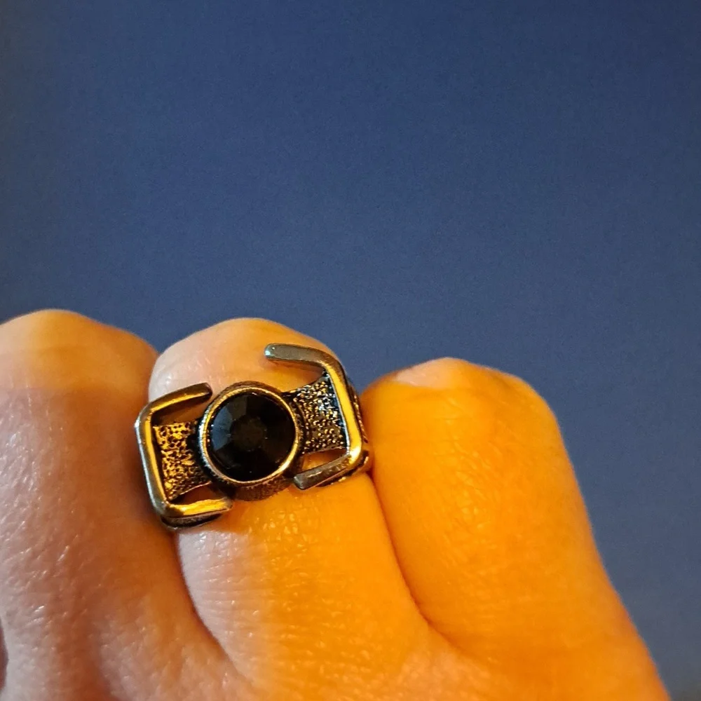 Ring size 7 black silver tone